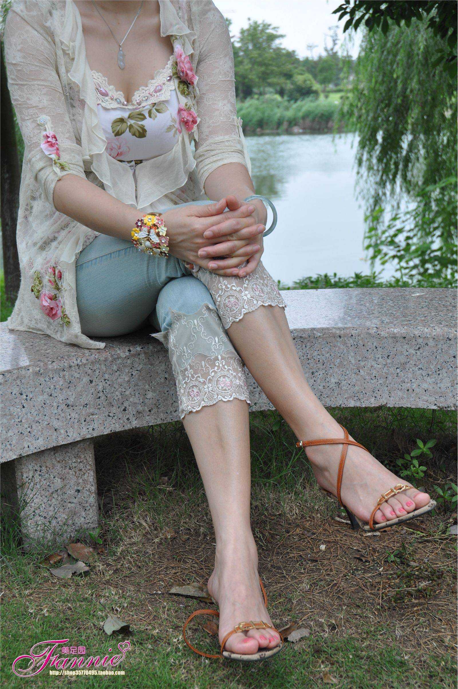 夏日阳光、细雨和微风（2） 芬妮高清丝足